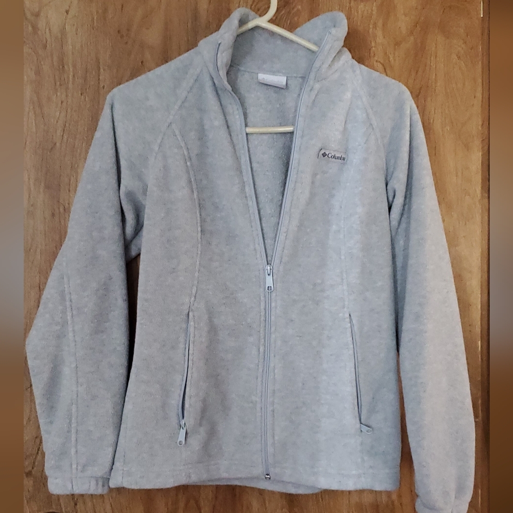 Columbia Soft Gray Full-Zip Fleece Jacket